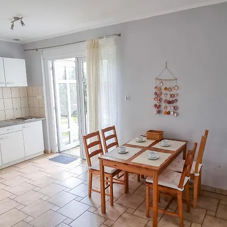 Joanna-4 By Interhome *